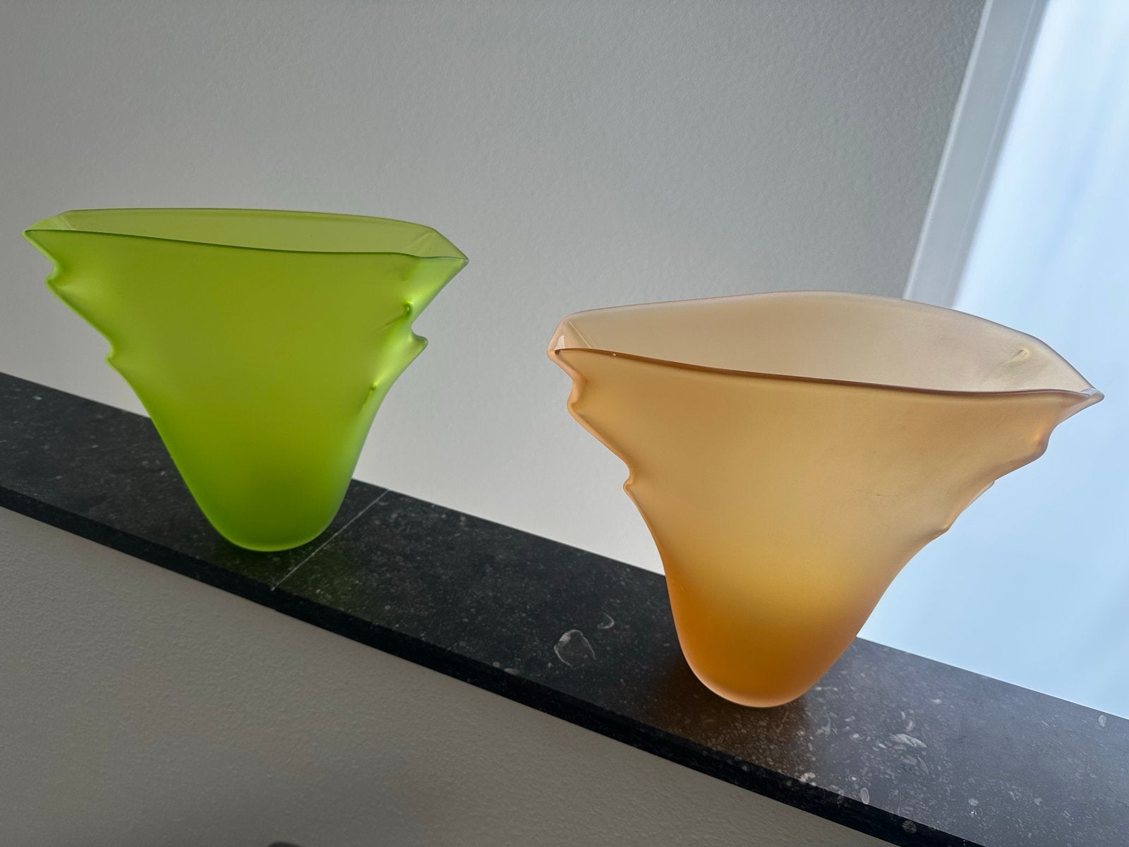 Twee glazen vazen van Bibi Smit - Hedendaagse kunst, Ophalen of Verzenden