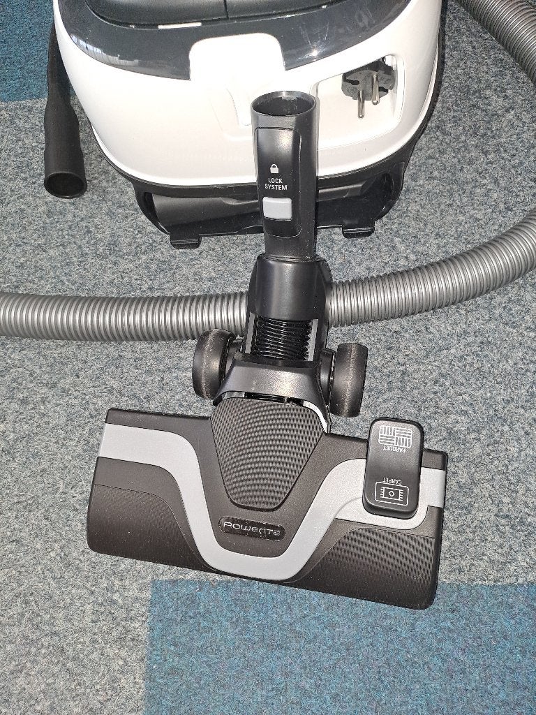 Rowenta Silence Force Stofzuiger met accessoires, Zo goed als nieuw, Sledestofzuiger, Stille werking, Minder dan 1200 watt