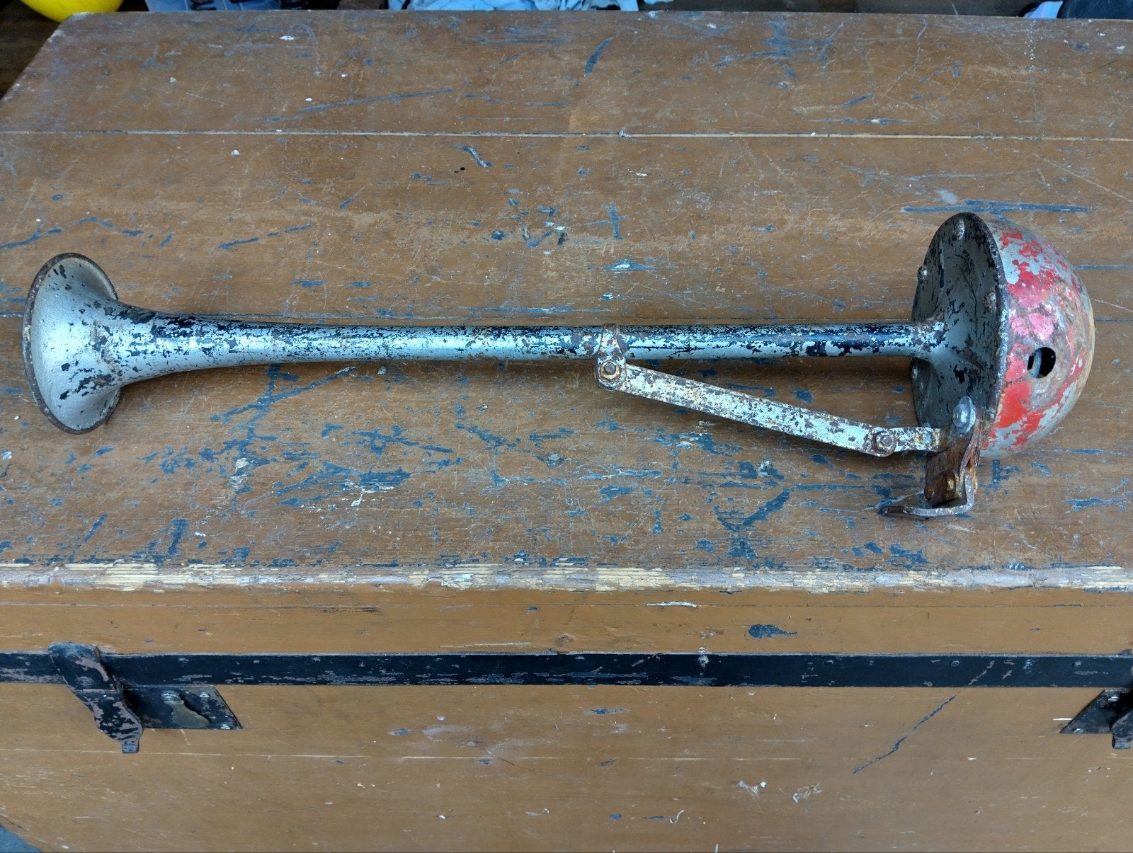 Vintage werkende luchthoorn claxon - rood en zilver, Ophalen of Verzenden, Gebruikt, Oldtimer onderdelen