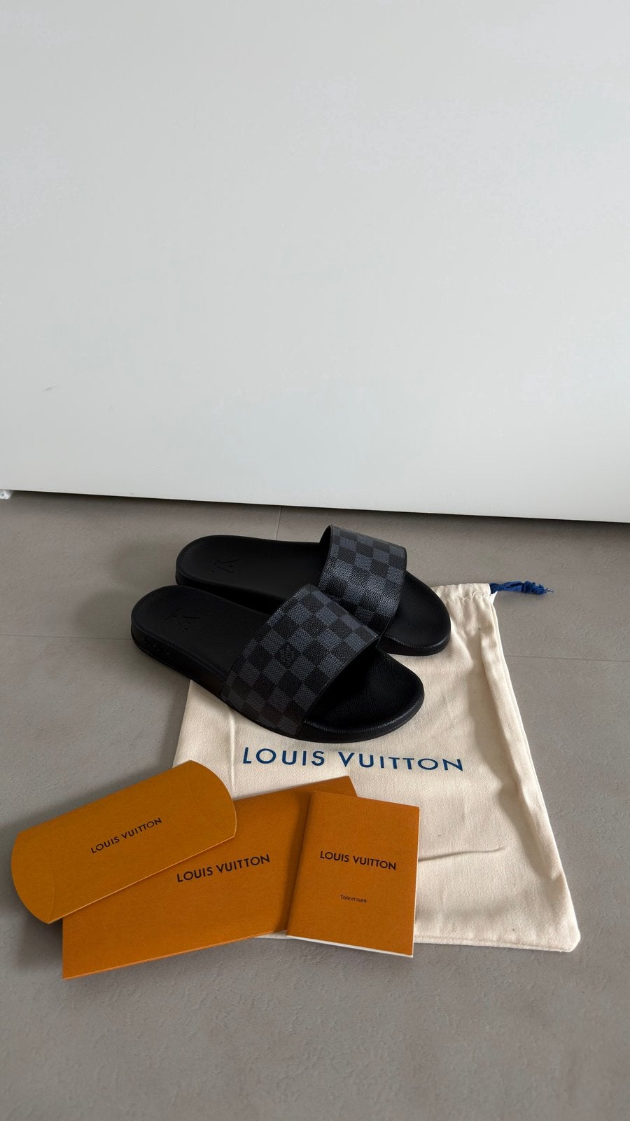 Louis Vuitton Slippers Maat 43 Nieuw, Slippers, Zwart, Nieuw, Ophalen of Verzenden