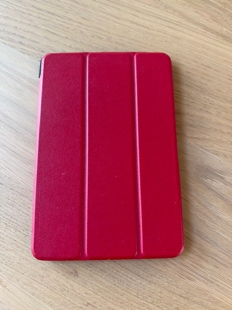 Foto 7 van iPad mini 4 64 GB Spacegrijs met accessoires