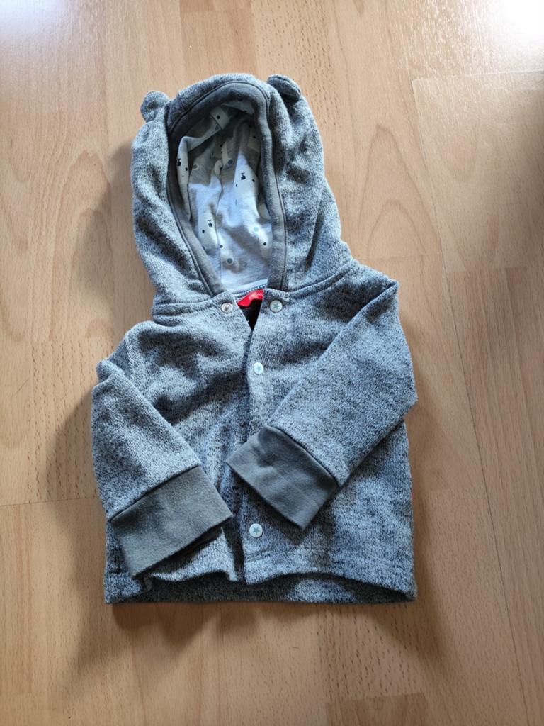 Schattig HEMA vestje met capuchon en beertjesvoering, Kinderen en Baby's, Babykleding | Maat 50, Ophalen of Verzenden, Zo goed als nieuw