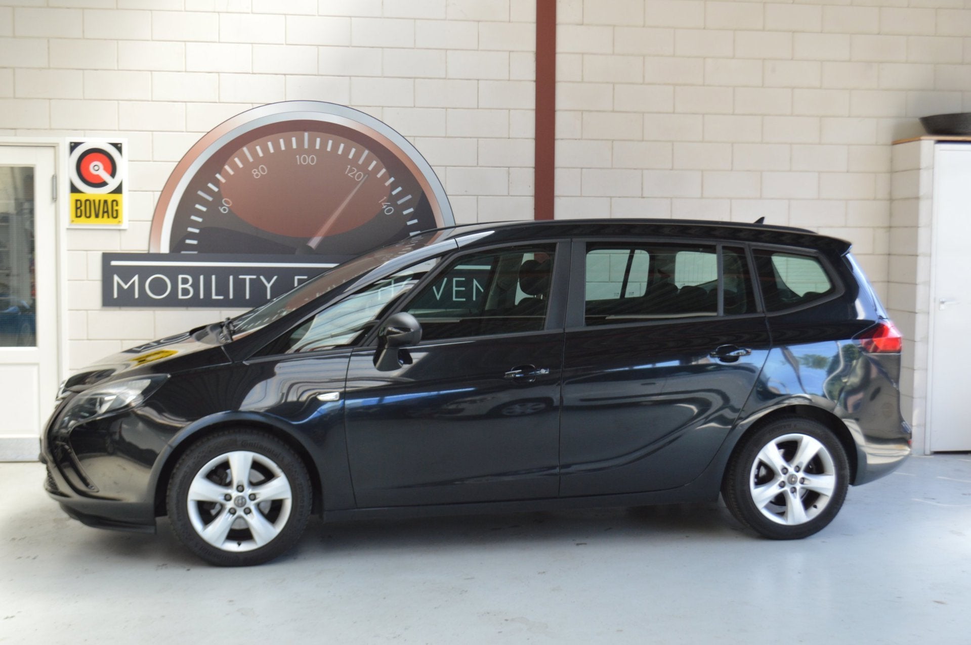 Opel Zafira Tourer 1.6 CDTI Business+ 7p. 1st owner DEALER!,, Auto's, Opel, Dealer onderhouden, Gebruikt, 4 cilinders, 7 stoelen