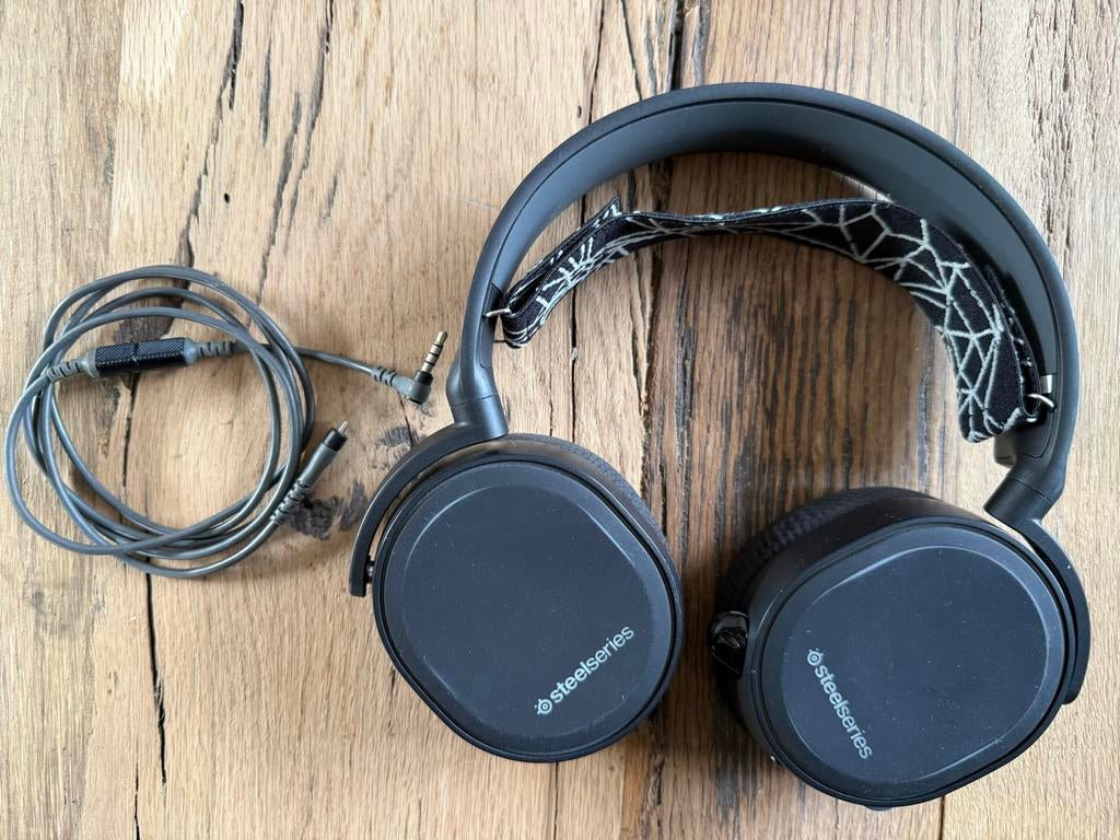 Steelseries Arctis 5 Gaming Headset - Goede Staat, Computers en Software, Headsets, Gebruikt, Ophalen of Verzenden