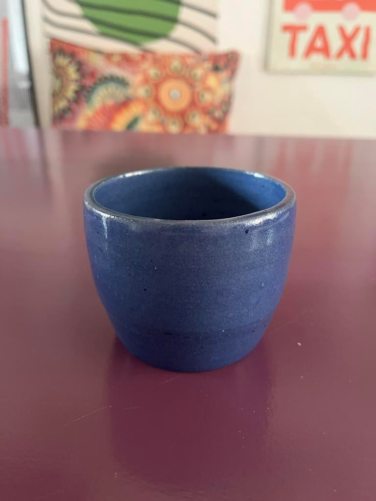 Zelfgemaakt donkerblauw kopje, Keramiek, Nieuw, Ophalen of Verzenden, Effen