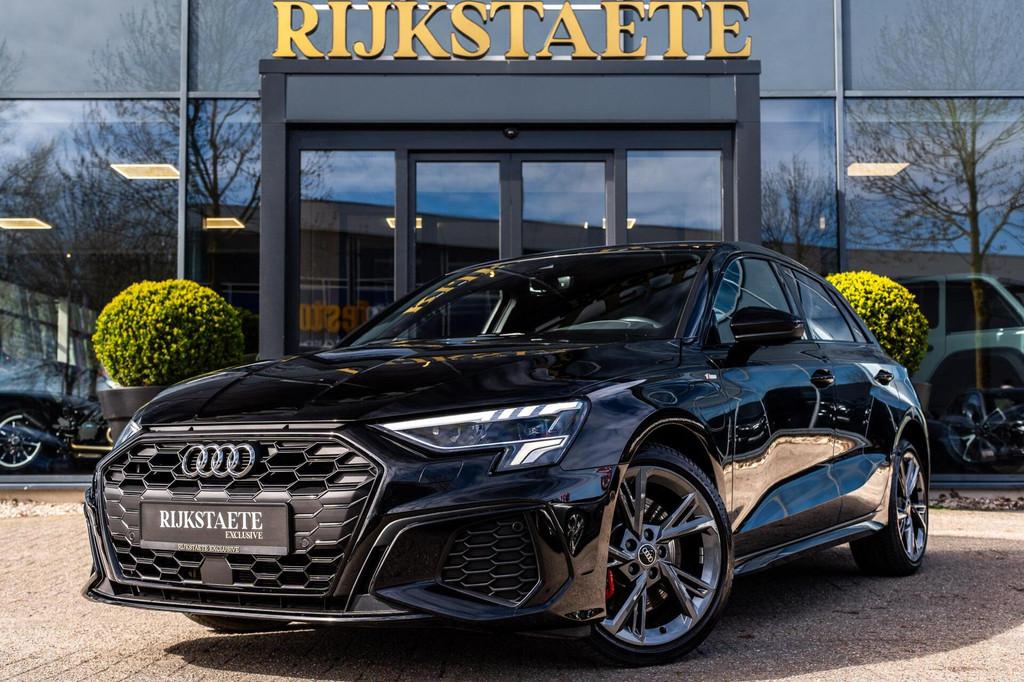 Audi A3 Sportback 45 TFSI e S-Line|CARPLAY|ACC|MATRIX|18'', Gebruikt, 4 cilinders, Leder en Stof, Zwart