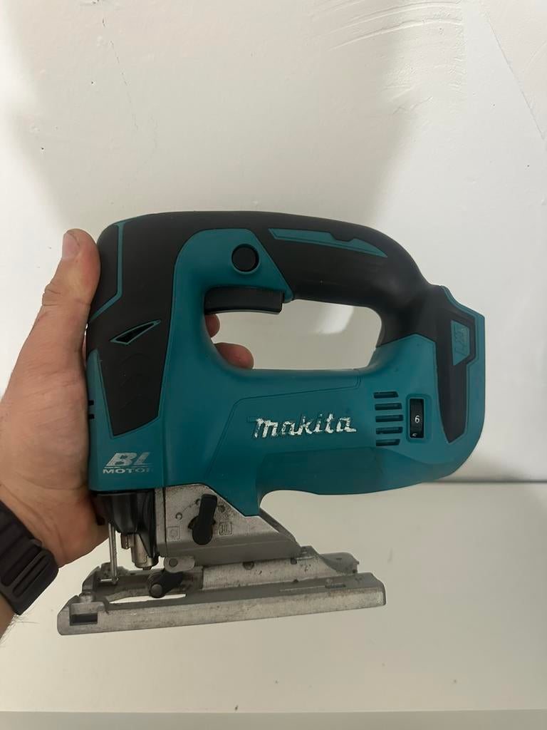 Makita decoupeerzaag, Doe-het-zelf en Verbouw, Gereedschap | Zaagmachines, Ophalen, Decoupeerzaag, Zo goed als nieuw, 30 tot 70 mm