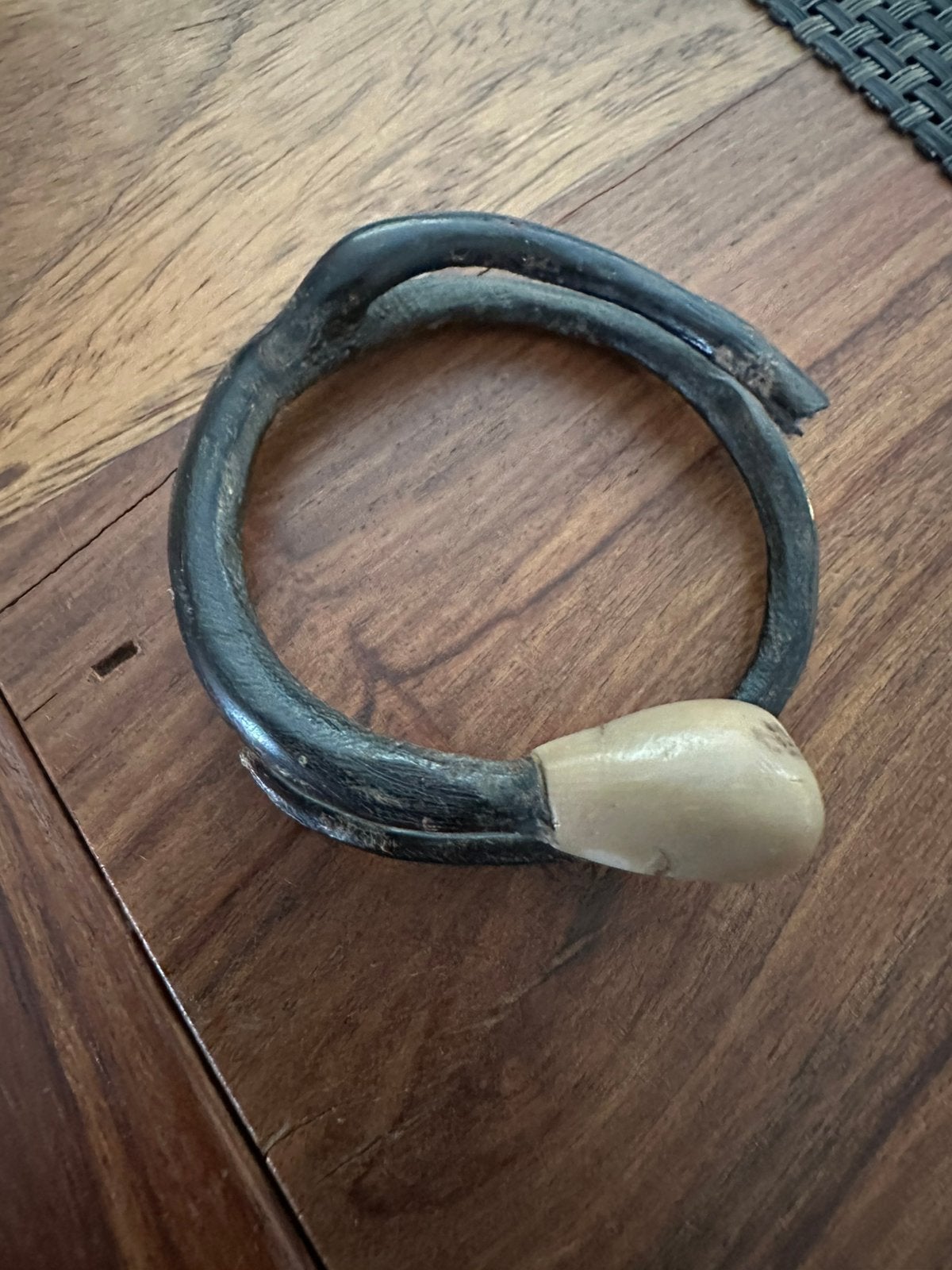 Akar Bahar armband zwart koraal Indonesië, Ophalen of Verzenden, Zo goed als nieuw, Zwart, Overige materialen