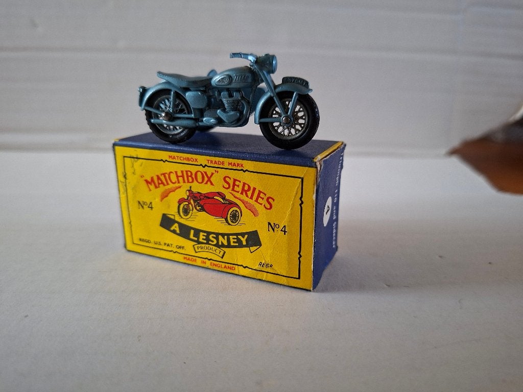 Matchbox Lesney # 4 C Triumph motor in C box, Verzenden, Gebruikt, Motor