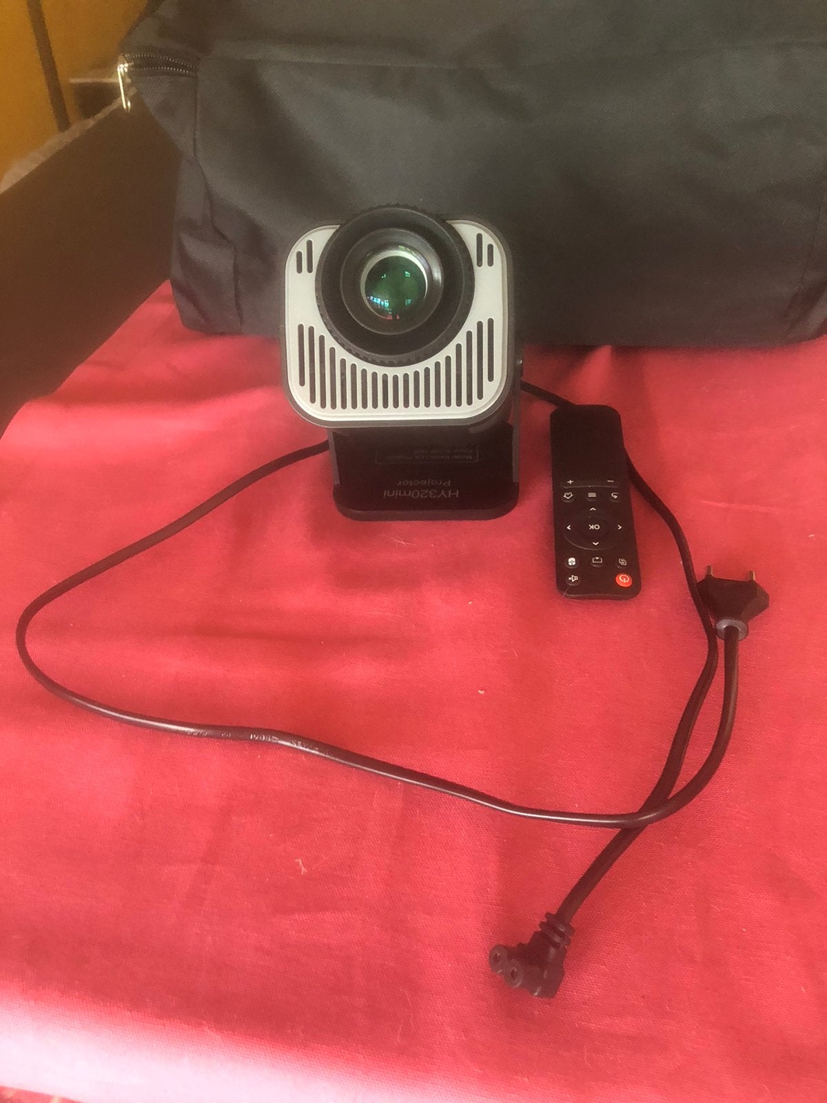 EAtwins Premium Mini Beamer, Audio, Tv en Foto, Beamers, Ophalen of Verzenden