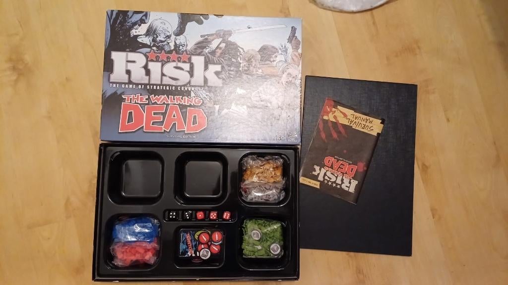 bordspel nieuw Risk the Walking Dead Survival edition, Een of twee spelers, Ophalen of Verzenden, Nieuw