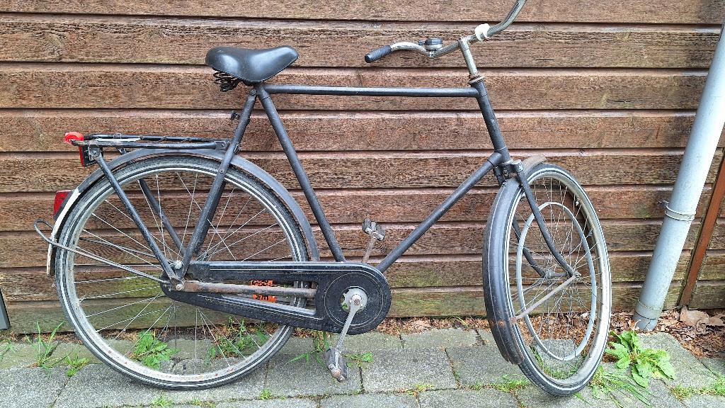 Zwarte herenfiets, Fietsen en Brommers, Fietsen | Heren | Herenfietsen, Gebruikt, Overige merken, 65 cm of meer, Terugtraprem
