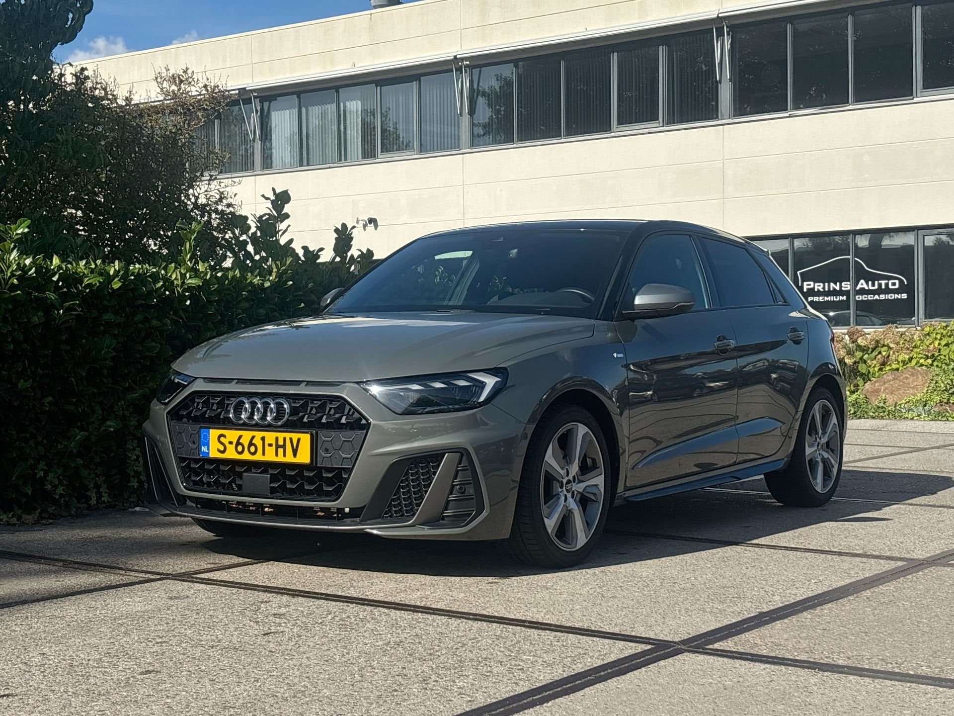 Audi A1 Sportback 30 TFSI S edition |CARPLAY|STOELVERW|CRUIS, Auto's, Dealer onderhouden, Leder en Stof, 49 €/maand, Bedrijf
