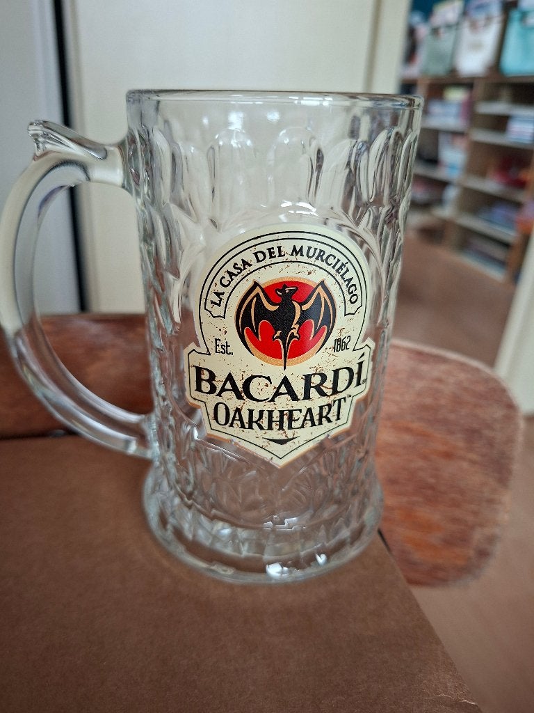 glazen bierpul Bacardi Oakheart, Verzamelen, Glas en Borrelglaasjes, Ophalen of Verzenden, Zo goed als nieuw