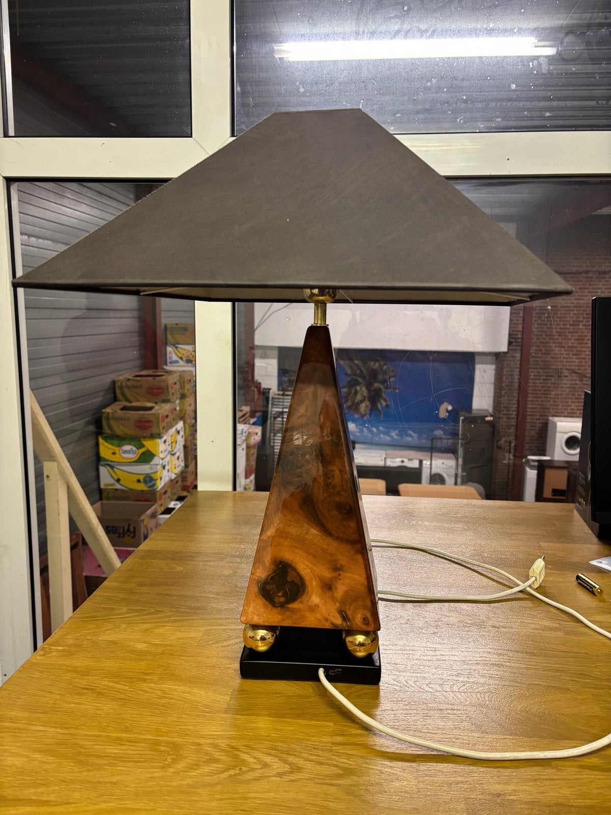BOSA Vintage Tafellamp met ceramische voet en Gouden Details, Ophalen of Verzenden, Gebruikt, Hout, 50 tot 75 cm
