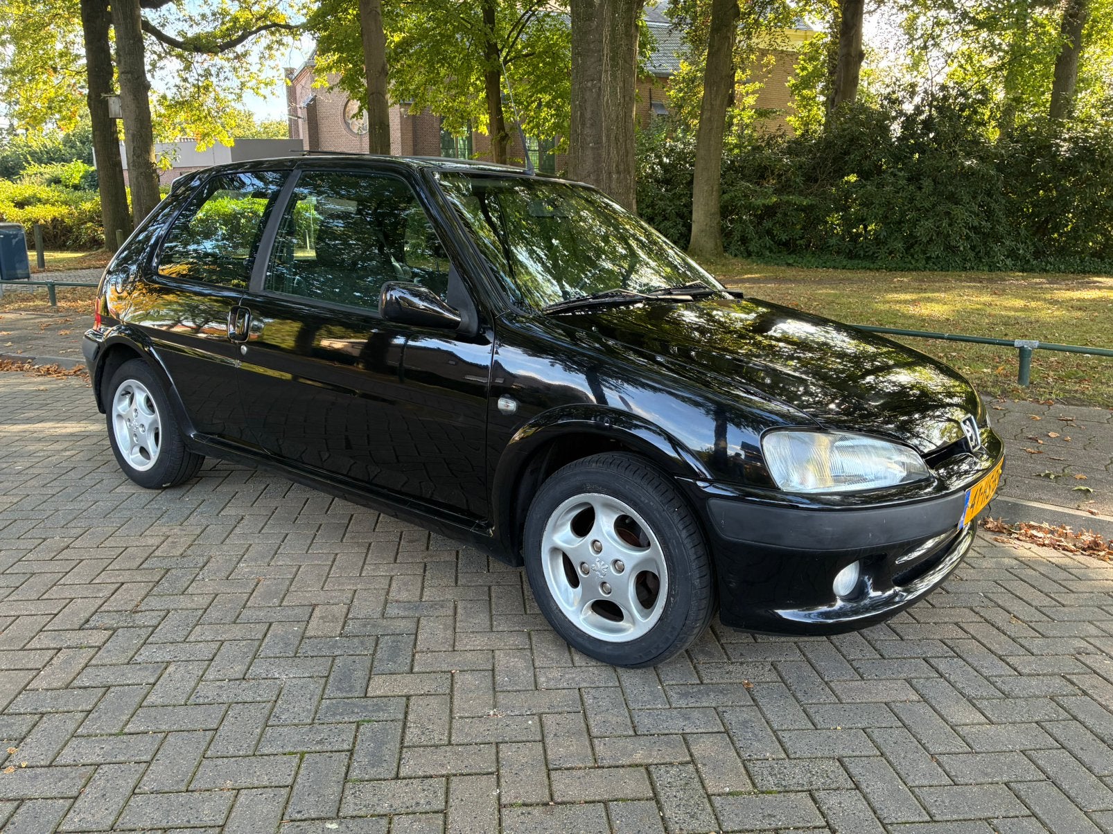 Peugeot 106 1.4 Sport, Auto's, Voorwielaandrijving, Stof, Zwart, 400 kg