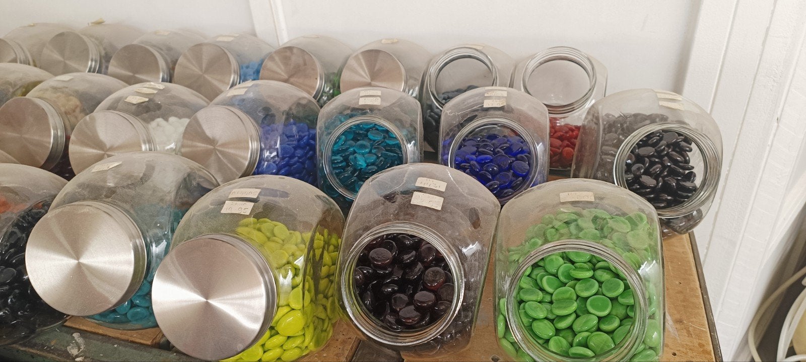 Diverse glasnuggets in verschillende kleuren - hele partij, Hobby en Vrije tijd, Gebruikt, Meerkleurig, Ophalen of Verzenden, Knutselmateriaal