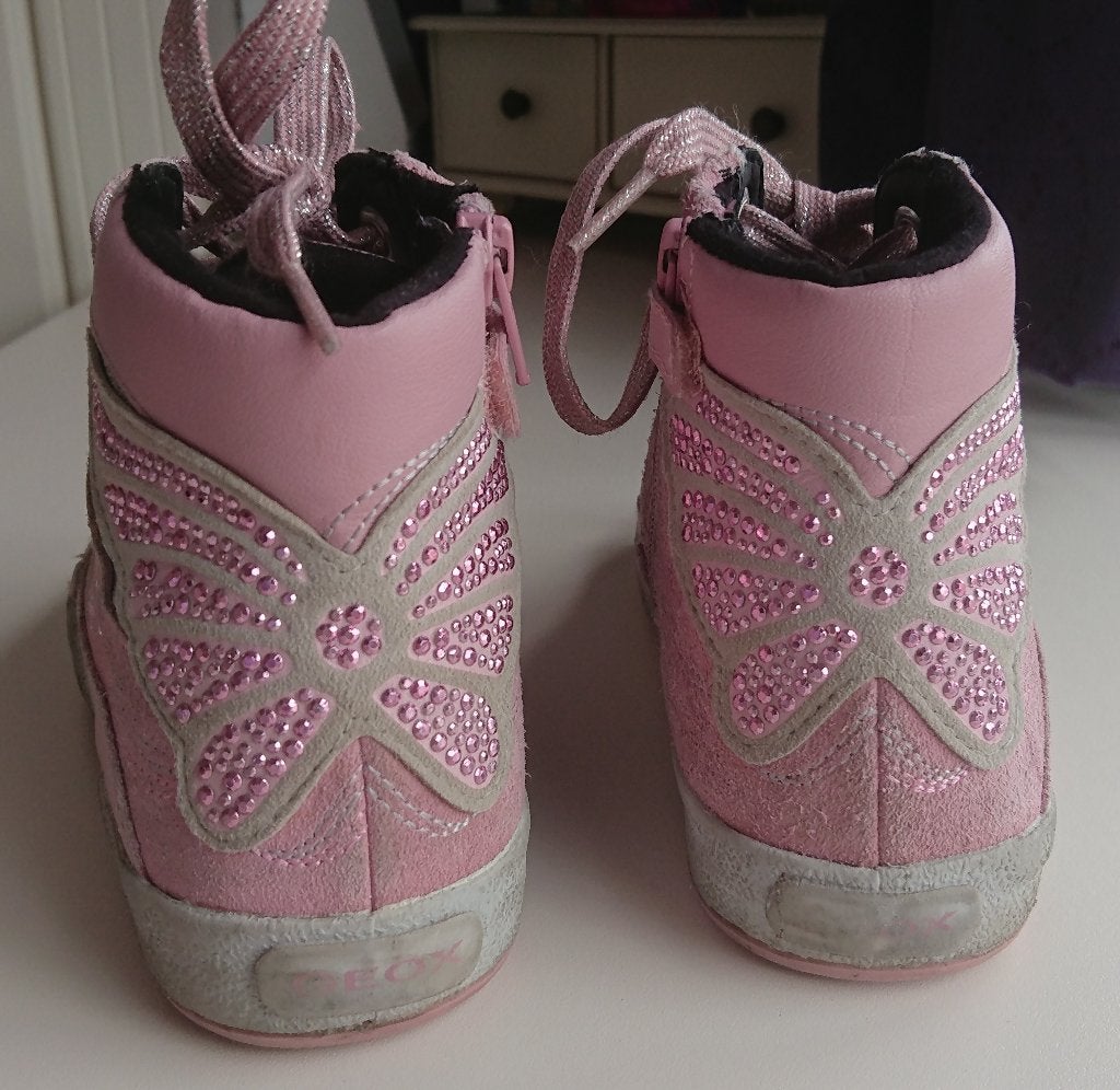 GEOX JRCIAKSHINEY JERSEY roze schoenen vlindermotief/maat 34, Ophalen, Meisje, Sportschoenen, Zo goed als nieuw