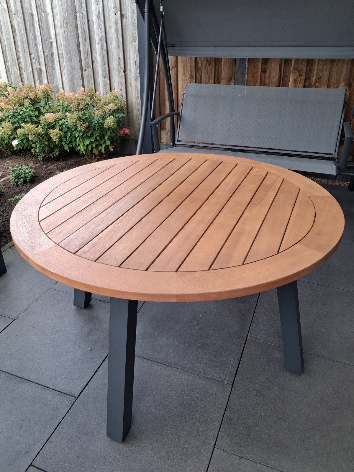Tuintafel rond z.g.a.n., Tuin en Terras, Ophalen, Rond, Metaal
