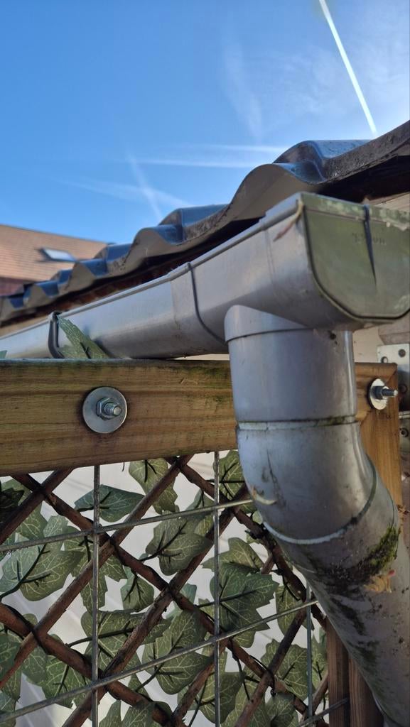 Gebruikte PVC dakgoot met eindstukken., Gebruikt, Pvc, Ophalen of Verzenden, 80 mm of meer