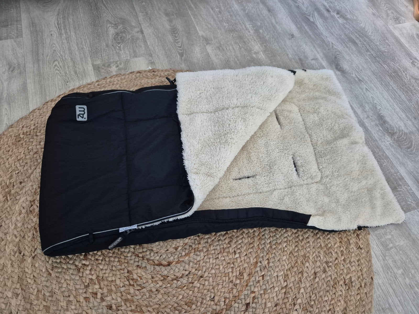 Monzana Voetenzak - Zwart met Crèmekleurige Voering, Kinderen en Baby's, Kinderwagens en Combinaties, Ophalen of Verzenden, Zo goed als nieuw