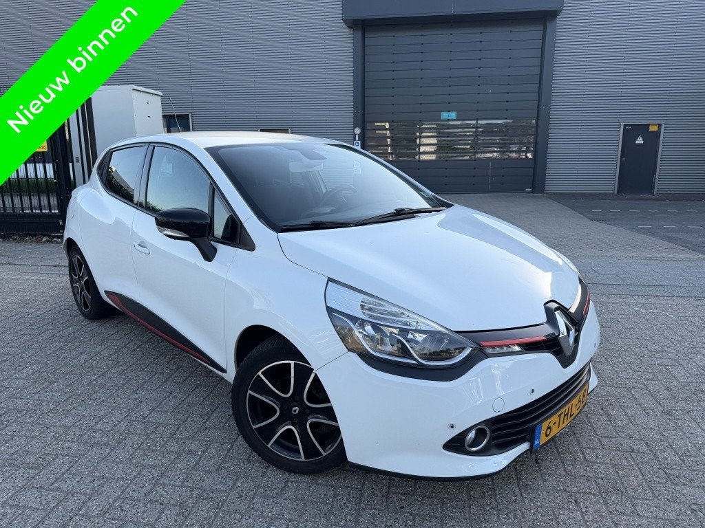 Renault Clio 1.5 dCi Climaauto|Cruise|Navi|Sensoren, Auto's, Gebruikt, 4 cilinders, 96 €/maand, Wit