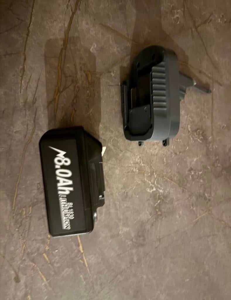Accu adapter voor Dyson V8, Ophalen of Verzenden, Zo goed als nieuw