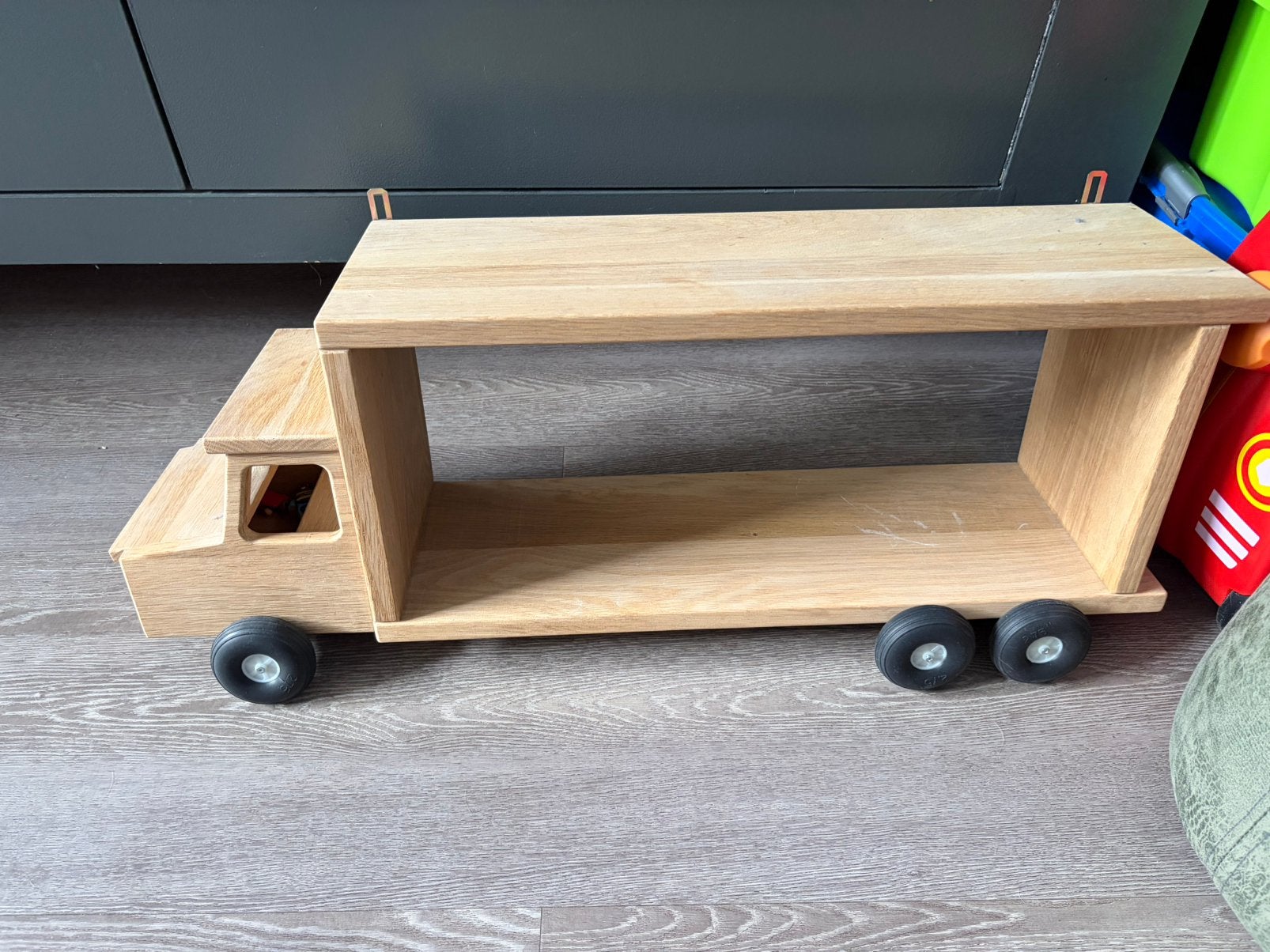 Vrachtwagen plank, Ophalen, Zo goed als nieuw, Houtskool