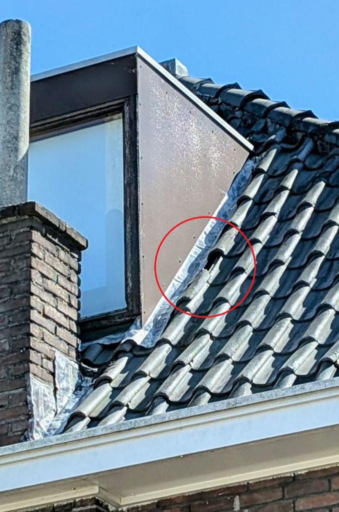Dakpan rechtlegger gezocht in Enschede, Gebruikt, Steen of Klei, Ophalen of Verzenden, Minder dan 5 m²