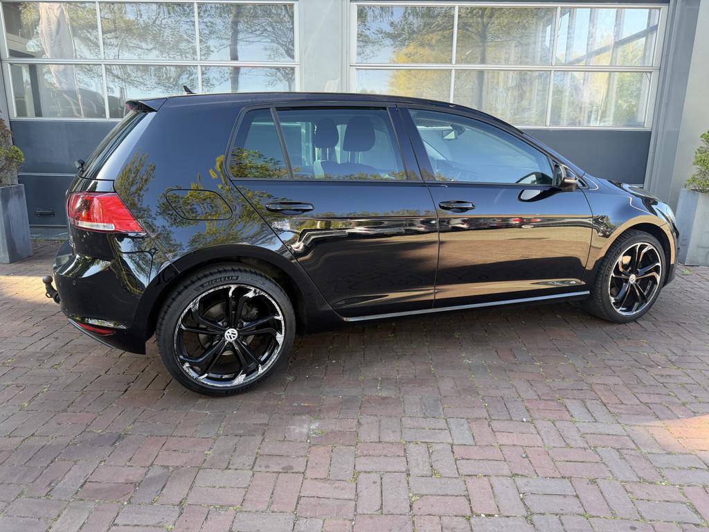 Volkswagen Golf 1.6 TDI Comfortline Bj 2015 Navi,18Inch,Crui, Auto's, Volkswagen, Voorwielaandrijving, Stof, Gebruikt, 4 cilinders