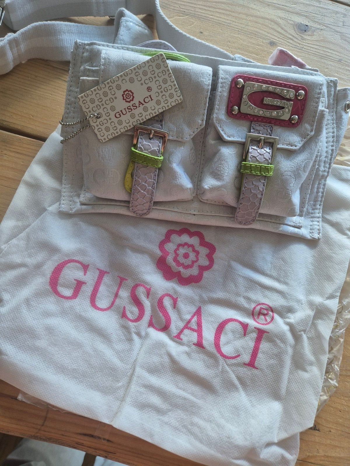 Nieuw Gussaci Heuptasje, Ophalen of Verzenden, Nieuw, Wit, Overige typen