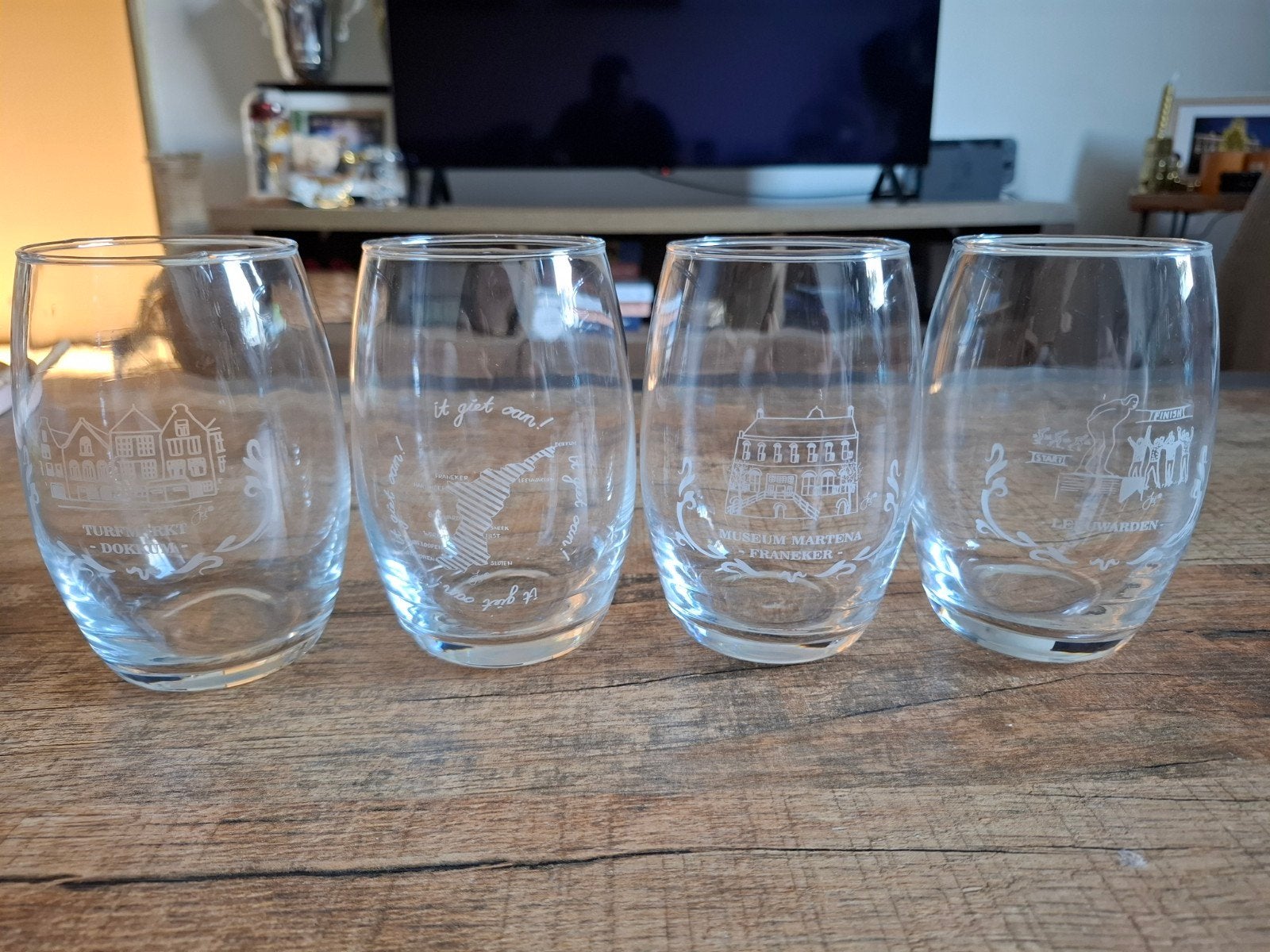 Elfstedentocht Glazen Set - Uniek Verzamelobject, Ophalen of Verzenden, Zo goed als nieuw, Overige merken, Glas