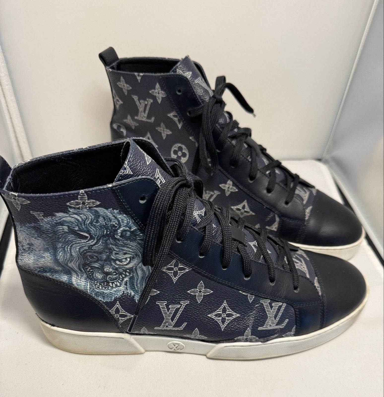 Louis Vuitton Sneakers Chapman Brothers maat 7,5/42, Kleding | Heren, Schoenen, Sneakers of Gympen, Gedragen, Verzenden, Blauw