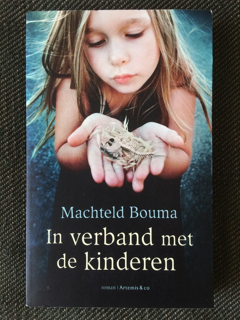 Machteld Bouma - In verband met de kinderen., Boeken, Ophalen of Verzenden, Zo goed als nieuw, Machteld Bouma