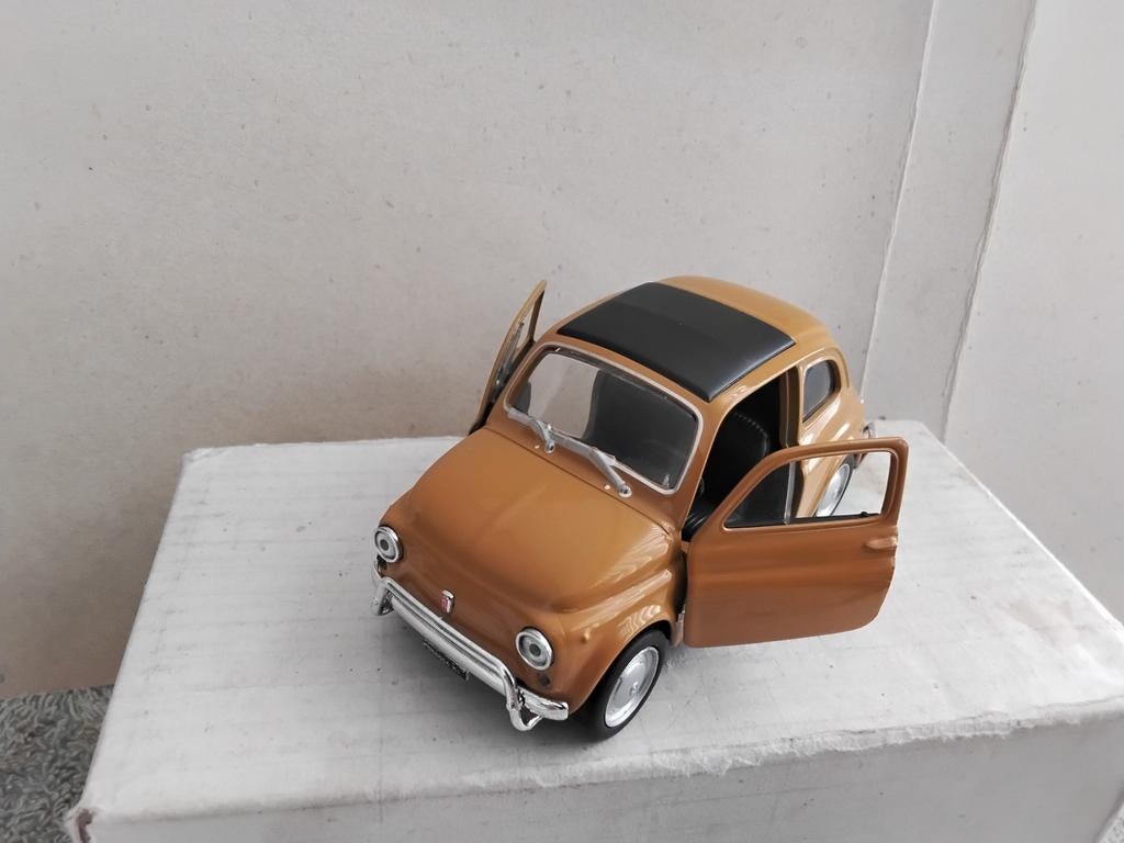 FIAT   NUOVA  800, Hobby en Vrije tijd, Modelauto's | 1:43, Ophalen of Verzenden, Zo goed als nieuw, Auto, Overige merken