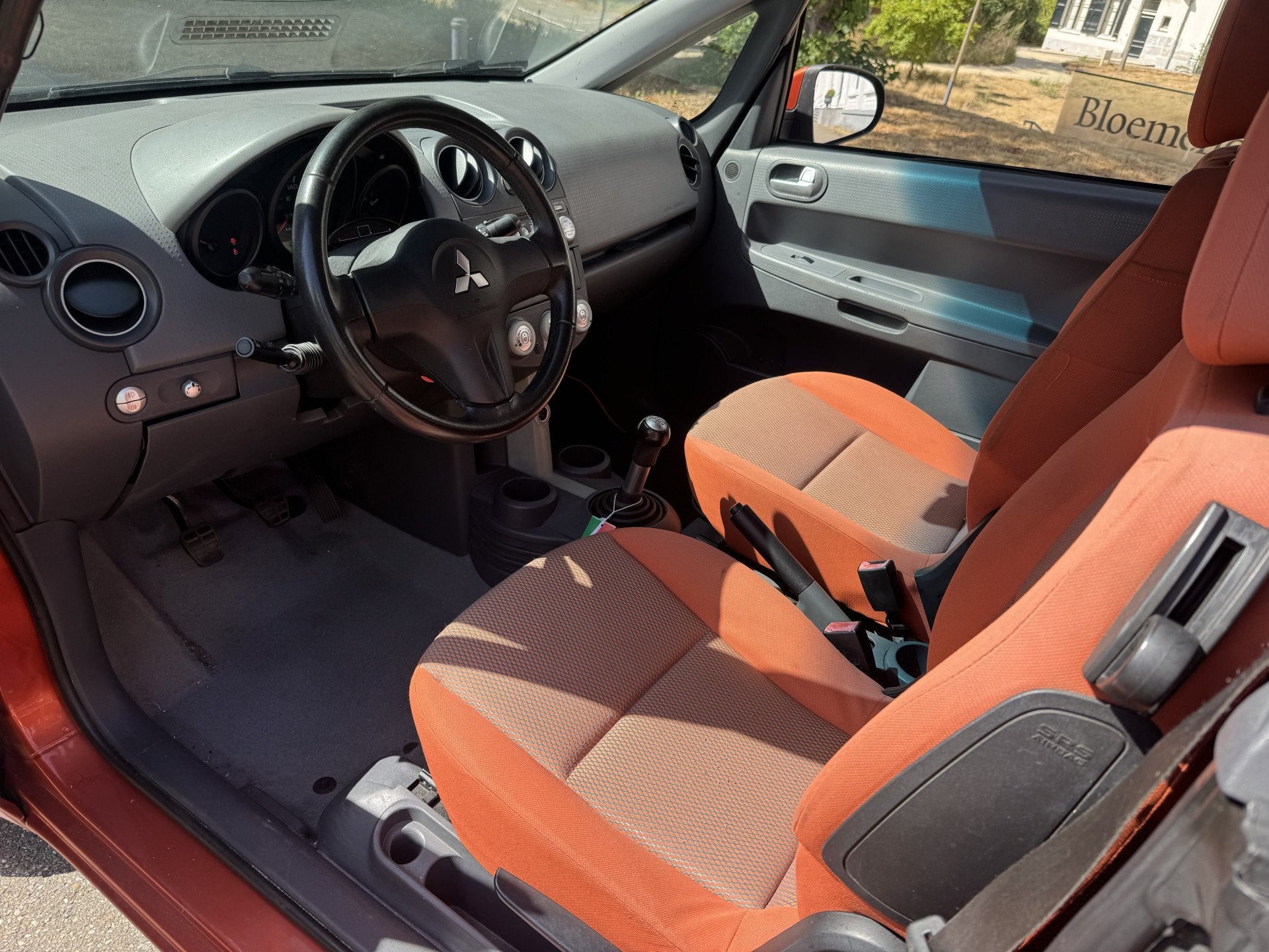 Mitsubishi Colt CABRIOLET ! 1.5 "PININFARINA" (bj 2006), Auto's, Voorwielaandrijving, 15 km/l, Gebruikt, 4 cilinders
