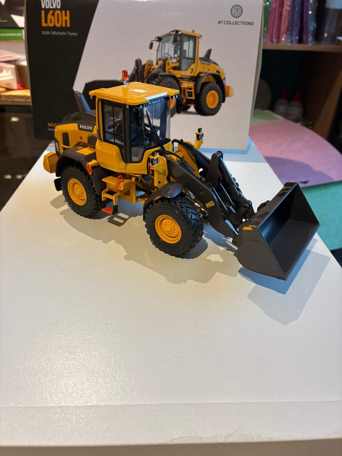 Volvo L60H AT collections, Hobby en Vrije tijd, Ophalen of Verzenden, Zo goed als nieuw, Tractor of Landbouw, Overige merken