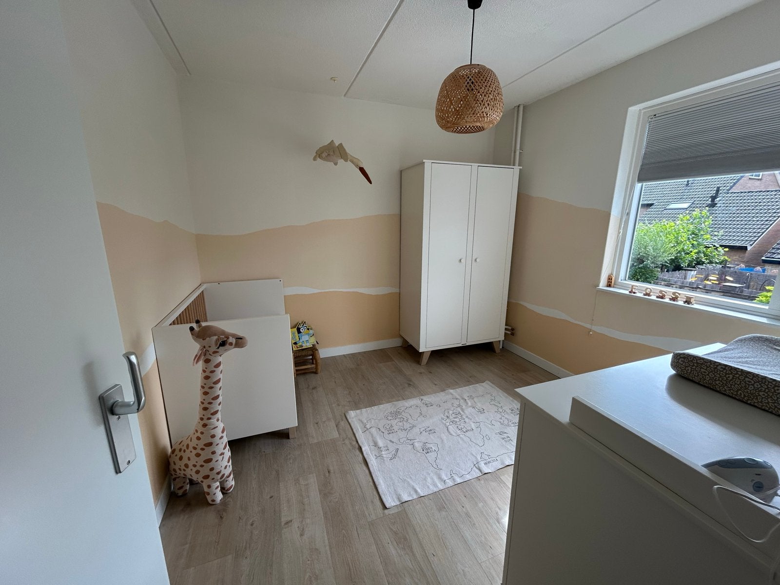 Kidsmill babykamer: ledikant, commode en kledingkast, Ophalen, Gebruikt, 70 tot 85 cm, 140 tot 160 cm