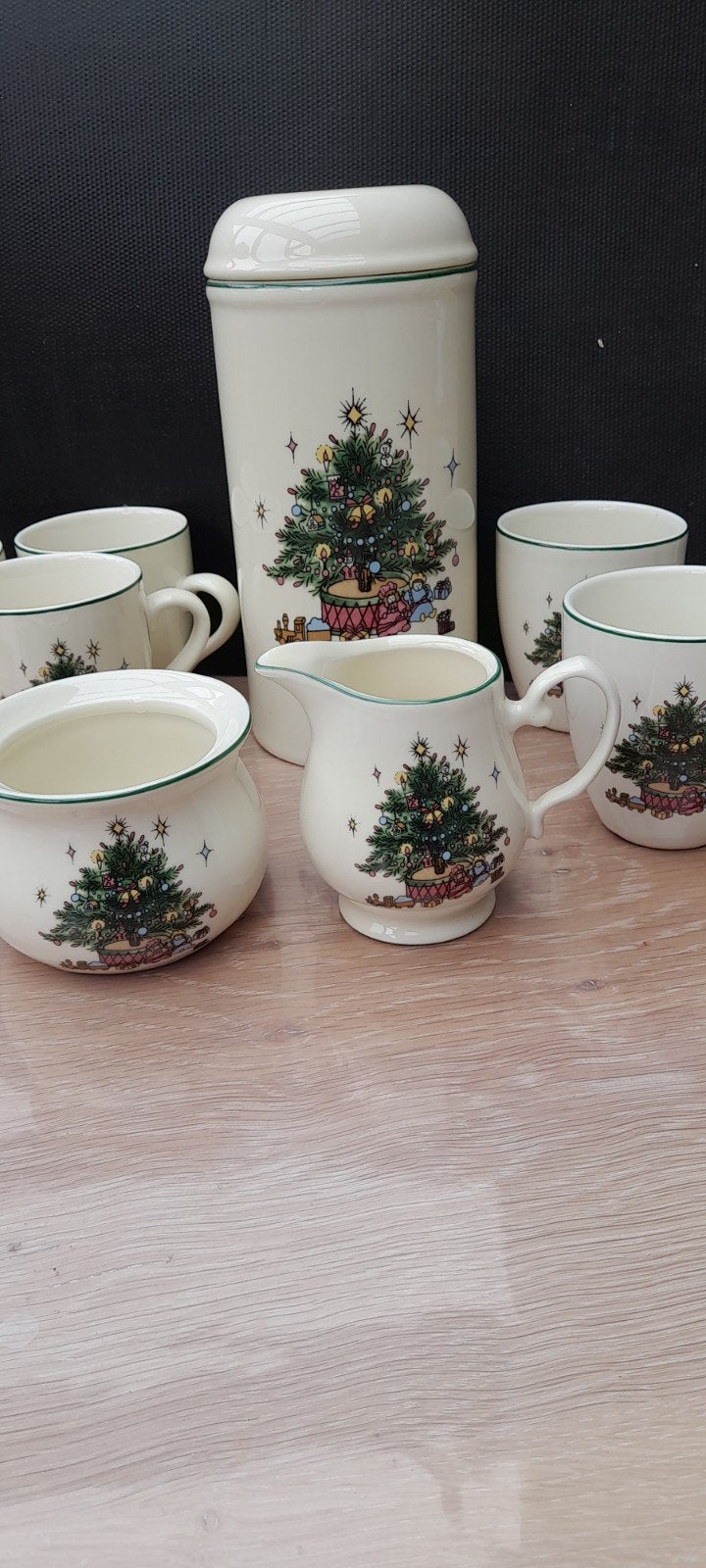 Kerstservies met 6 kopjes., Diversen, Kerst, Ophalen of Verzenden