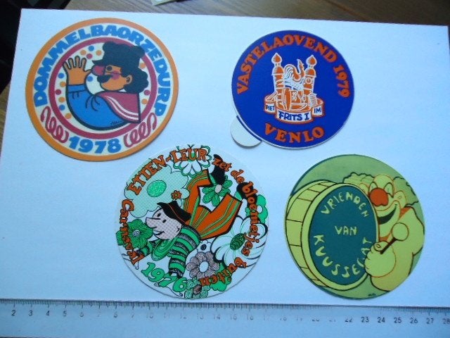 sticker oud Carnaval vintage jaren 70 karnaval retro club, Verzenden, Zo goed als nieuw, Bedrijf of Vereniging