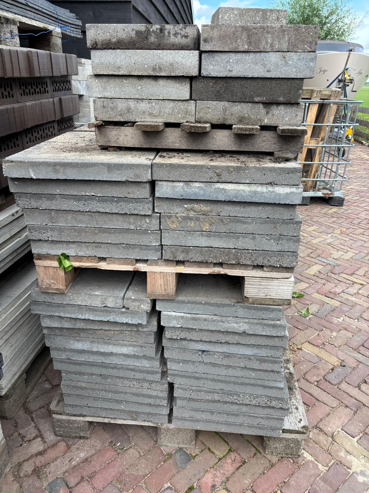 Antraciet betontegels 60x40 & 20x30 – totaal 101 stuks, Ophalen, Gebruikt