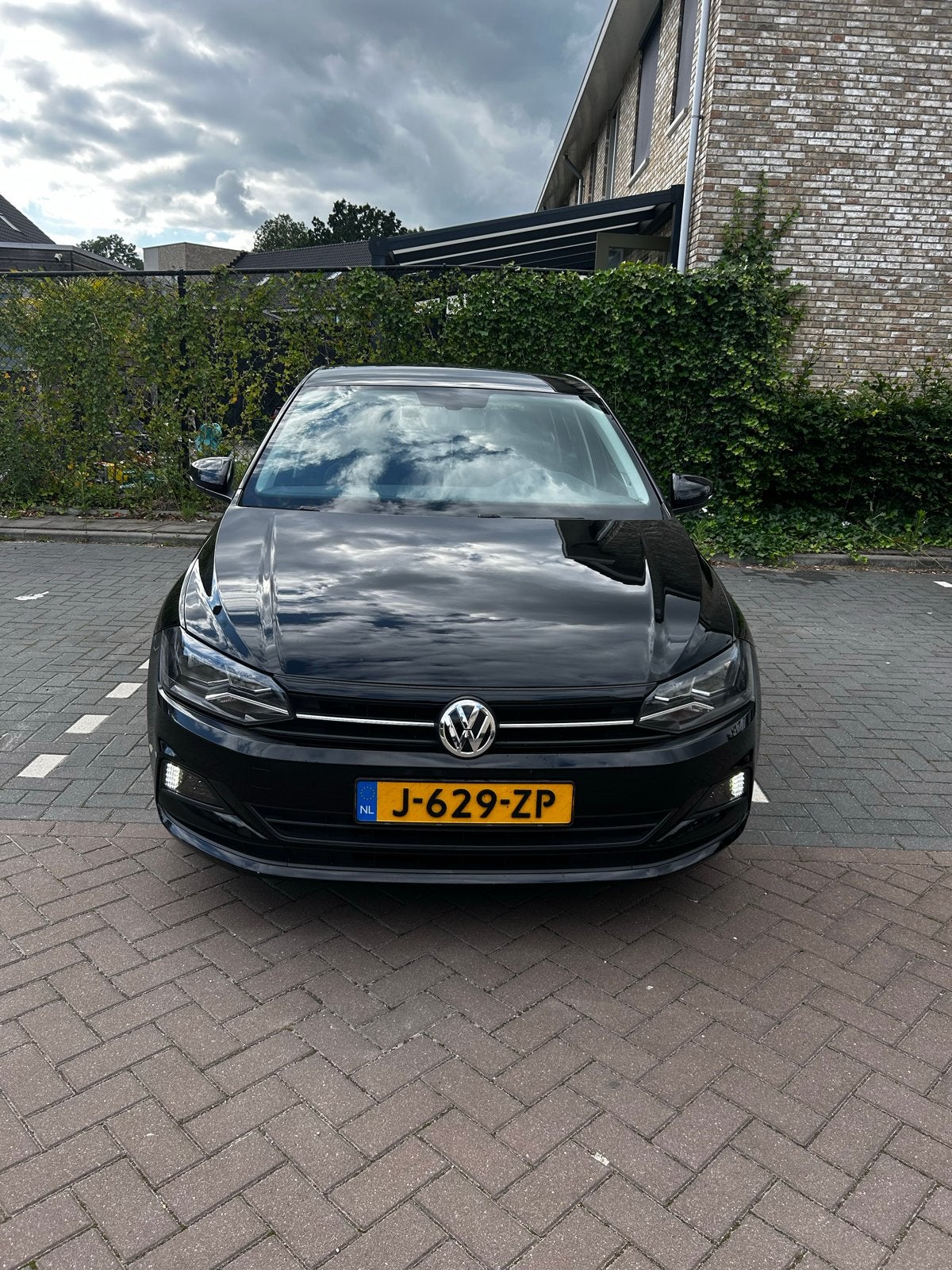 Volkswagen Polo 1.0 TSI 95pk 2018 Zwart, Voorwielaandrijving, 40 €/maand, Handgeschakeld, 570 kg
