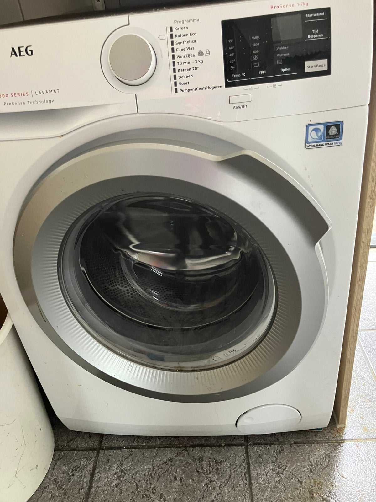 Wasmachine AEG, Witgoed en Apparatuur, Ophalen, Zo goed als nieuw, 1200 tot 1600 toeren, 85 tot 90 cm