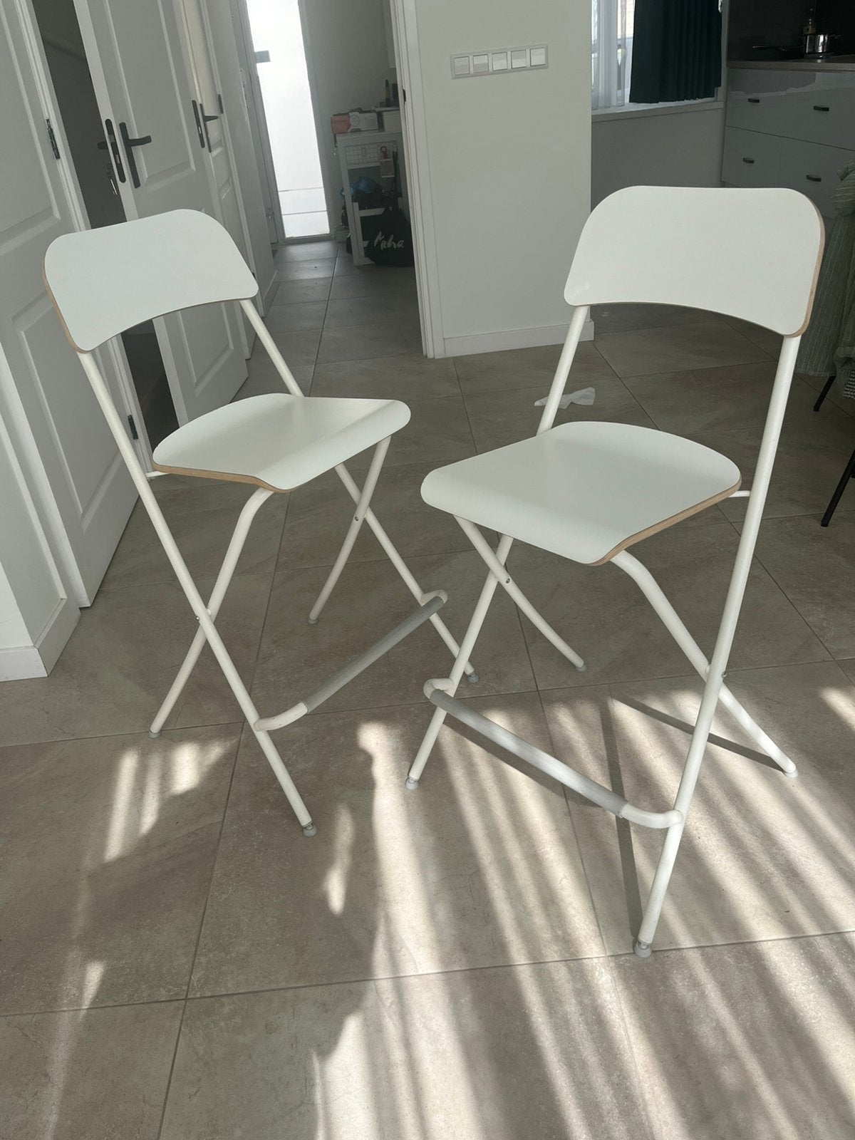 2 X  IKEA FRANKLIN Barkruk, 1 kruk, Ophalen, Gebruikt, 60 tot 90 cm