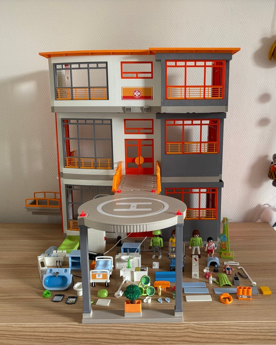 Playmobil Ziekenhuis met helikopterplatform en accessoires, Ophalen of Verzenden, Zo goed als nieuw