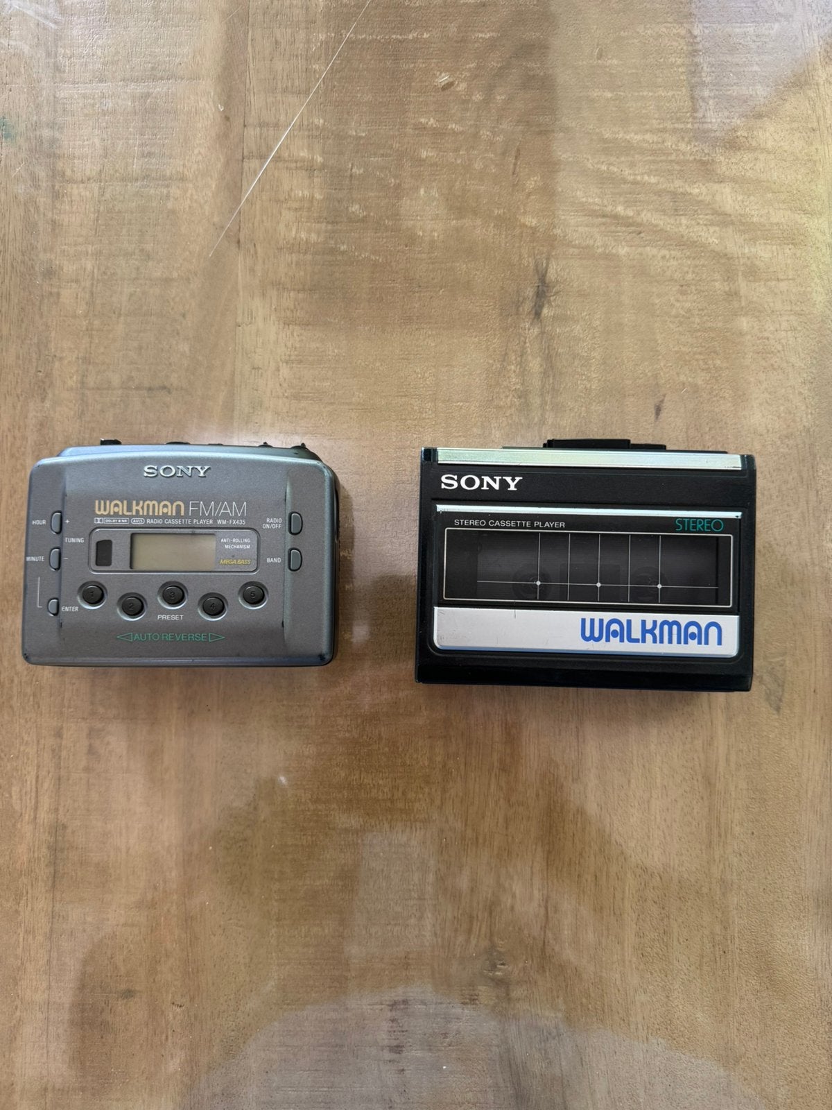 2 Sony walkmans WM-FX345 & WM31 Defect, Ophalen of Verzenden, Walkman