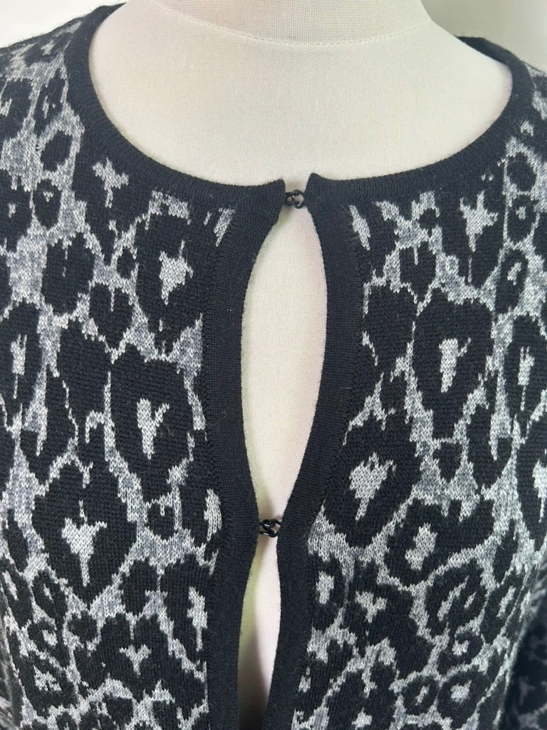 Lui-Jo maat L grijs panter vest 3557, Lui-Jo, Ophalen of Verzenden, Zo goed als nieuw, Grijs