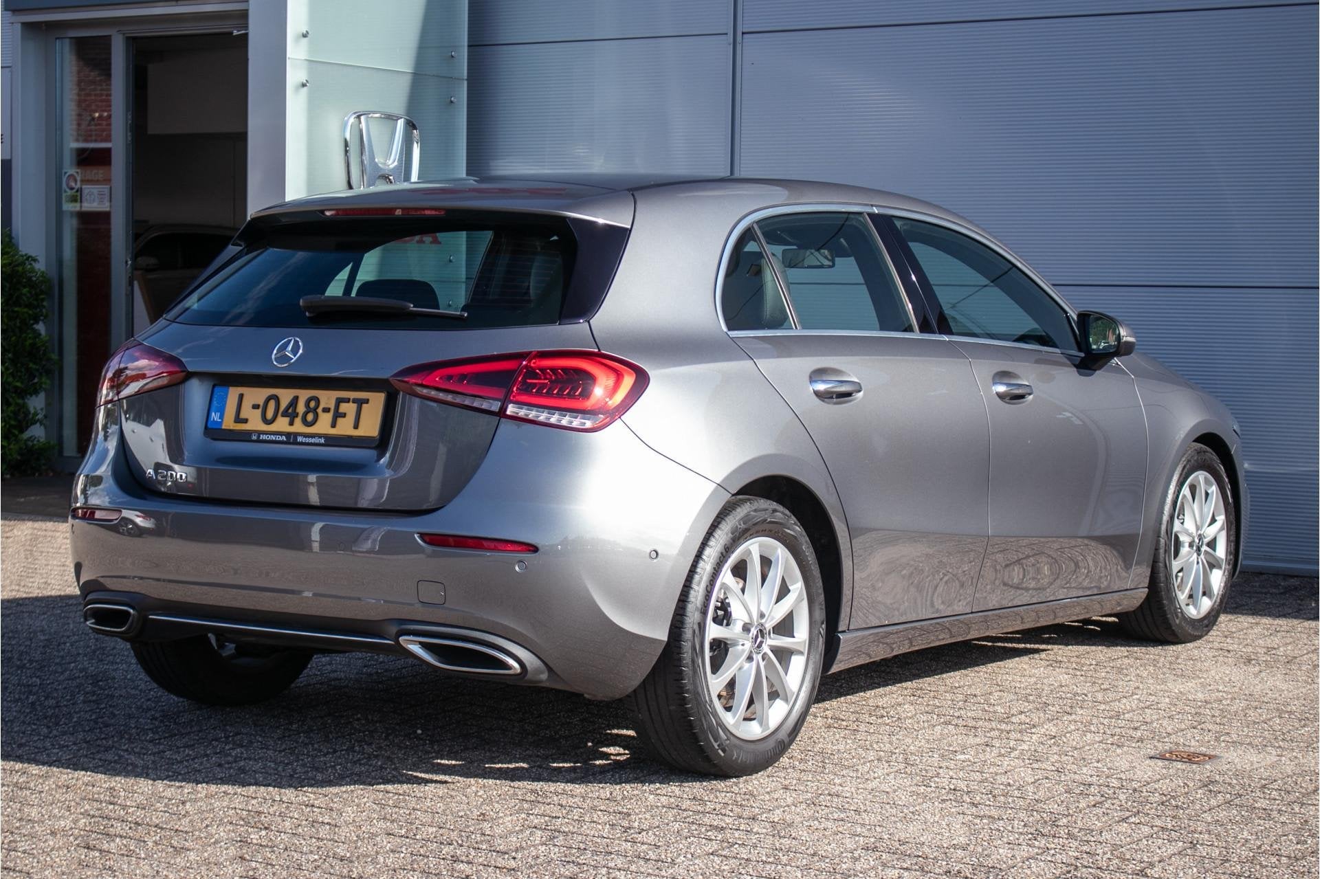 Mercedes-Benz A-klasse 200 Premium Plus Automaat - Navi | Ca, Auto's, Gebruikt, 4 cilinders, Leder en Stof, Bedrijf