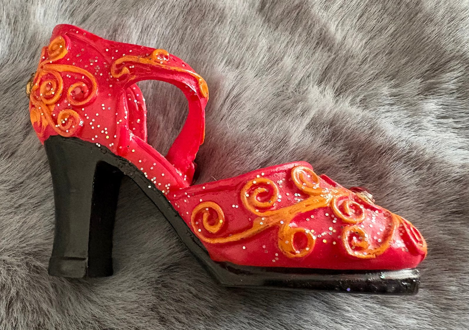Decoratieve rode glitter mini schoen met hak, Verzamelen, Overige Verzamelen, Ophalen of Verzenden, Zo goed als nieuw