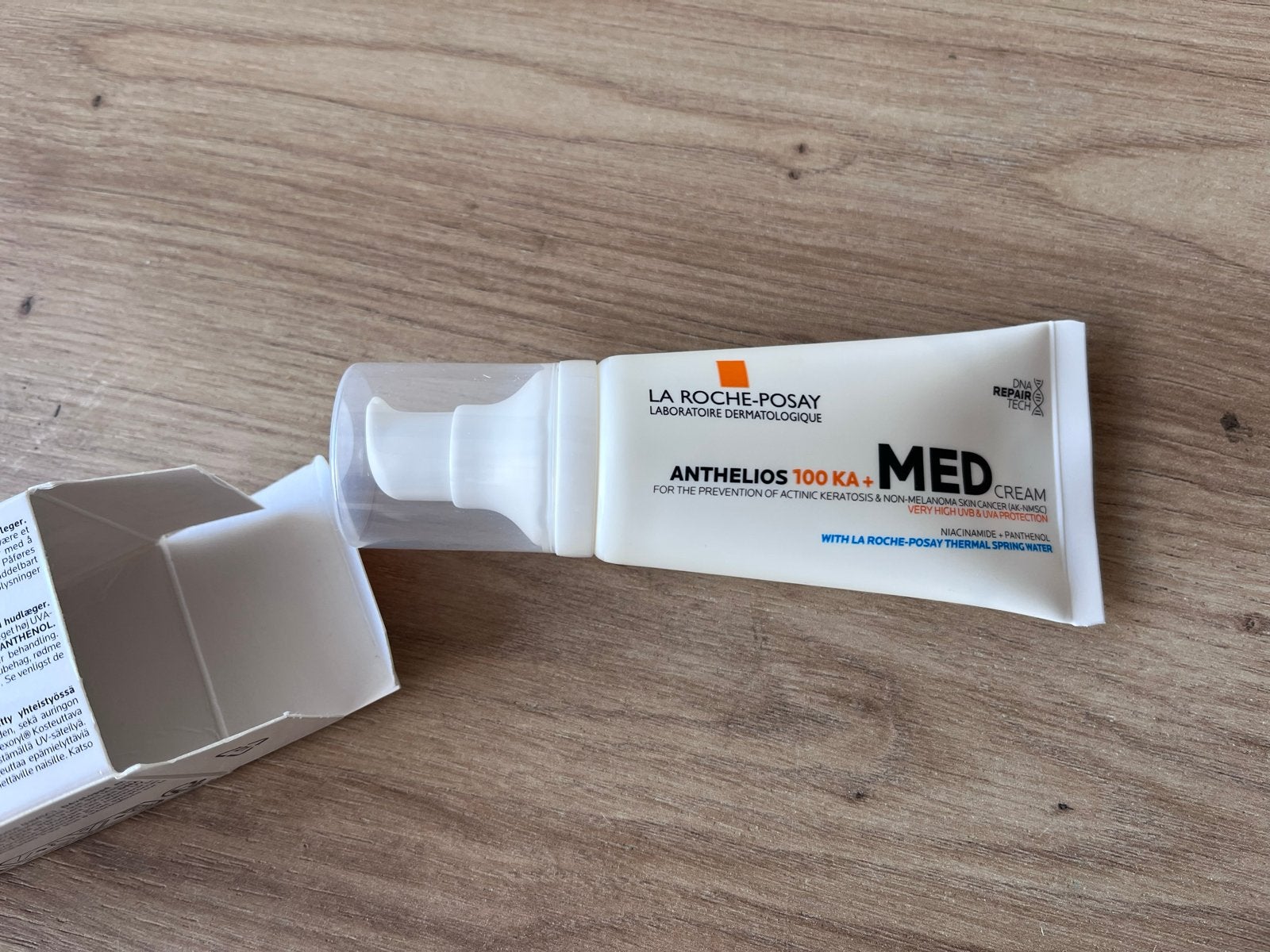 La Roche Posay • antheliod 100 KA+ med Creme • nieuw, Sieraden, Tassen en Uiterlijk, Uiterlijk | Lichaamsverzorging, Ophalen of Verzenden